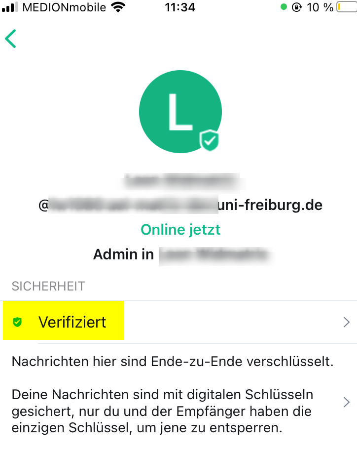 Screenshot: geöffnete Profiloptionen der Kontaktperson. Unter dem Menü "Sicherheit" steht nun mit einem grünen Hacken versehen und gelb markiert "Verifiziert".