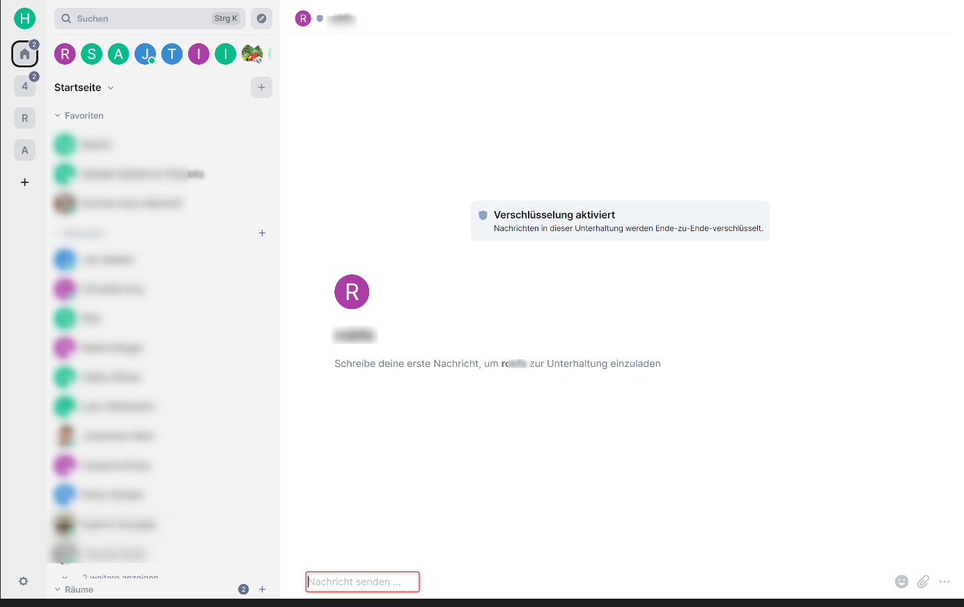 Screenshot: Element Chatfenster. Raumansicht mit hervorgehobenem Text-Eingabefeld und Hinweistext: Schreibe deine erste Nachricht, um Person X zur Unterhaltung einzuladen.